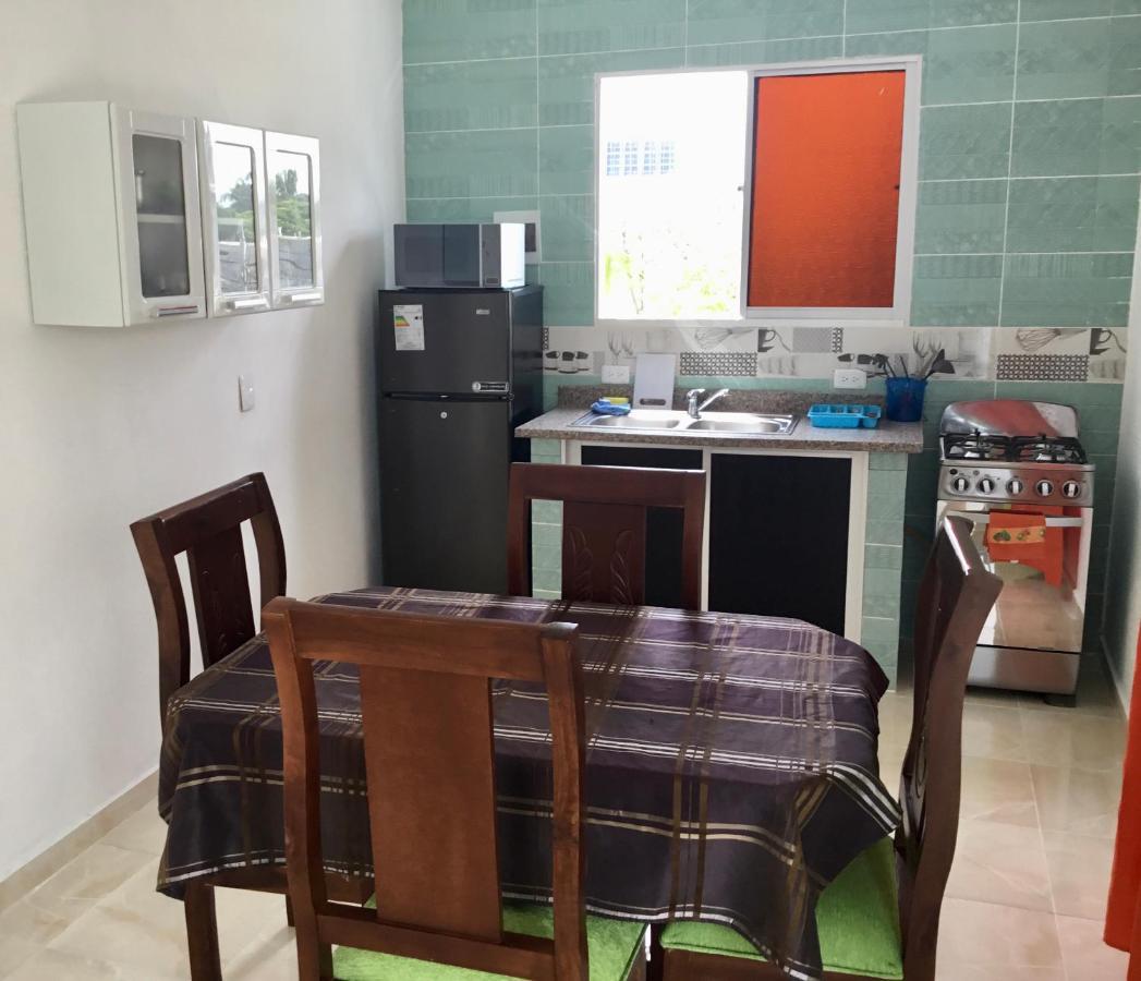 Posada El Sol, Home Near Airport Sdq Бока Чика Екстериор снимка