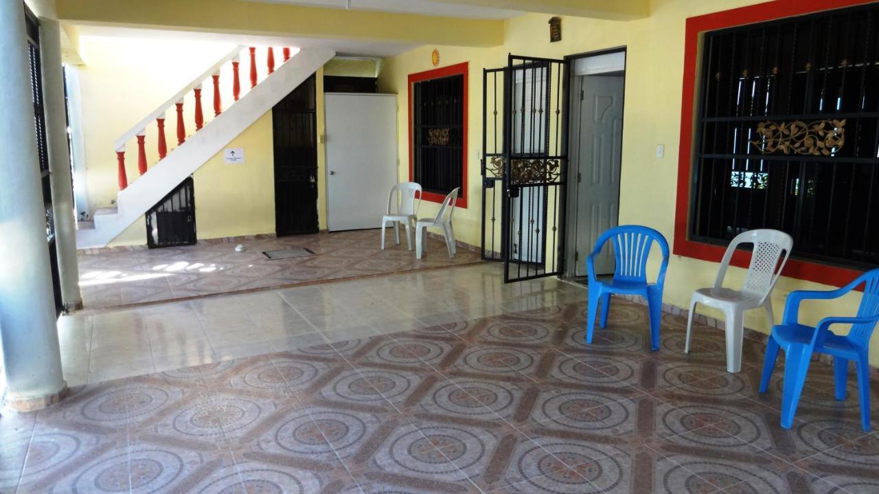 Posada El Sol, Home Near Airport Sdq Бока Чика Екстериор снимка