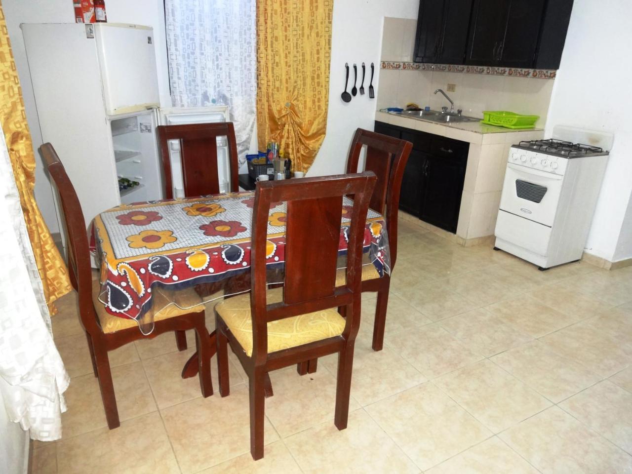 Posada El Sol, Home Near Airport Sdq Бока Чика Екстериор снимка